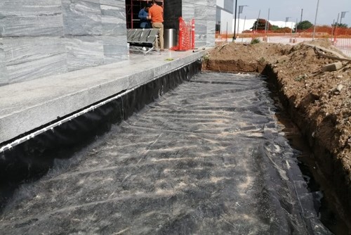 Jardinera para estacionamiento subterráneo